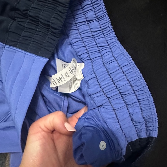 Lululemon hotty hot shorts - Picture 2 of 3